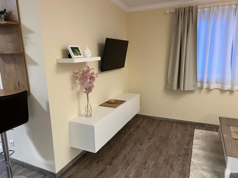 Gemuetliche Wohnung In Velden! Velden am Wörthersee Zewnętrze zdjęcie