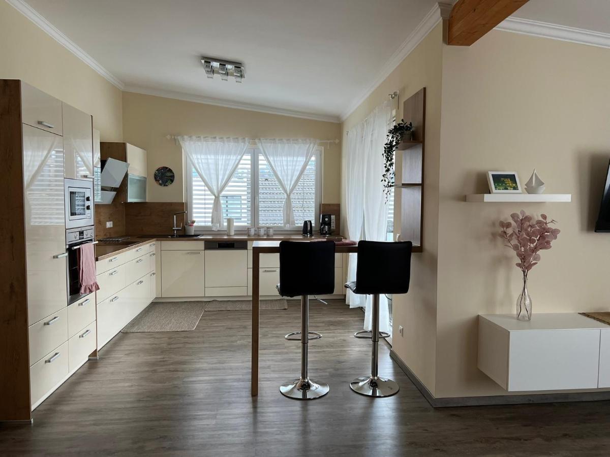 Gemuetliche Wohnung In Velden! Velden am Wörthersee Zewnętrze zdjęcie